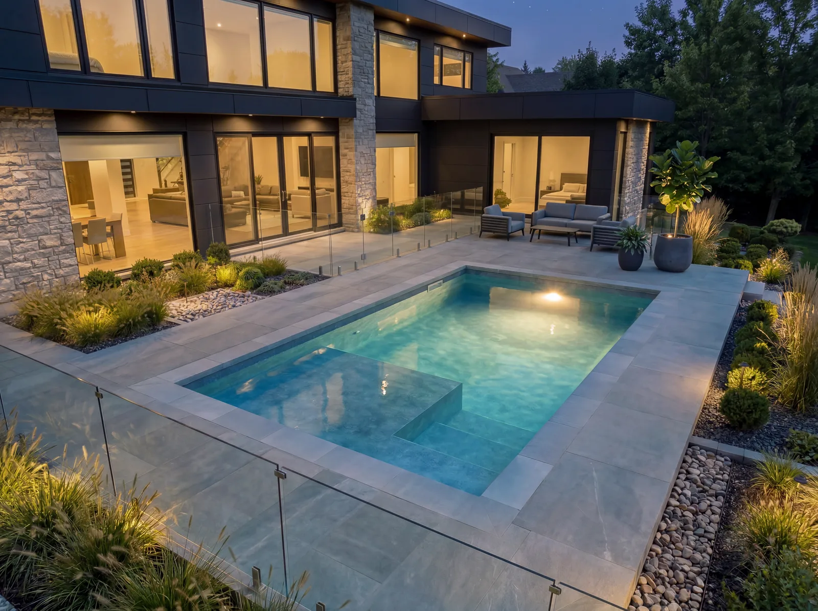 Piscine Trévi Prestige Trévi, en soirée