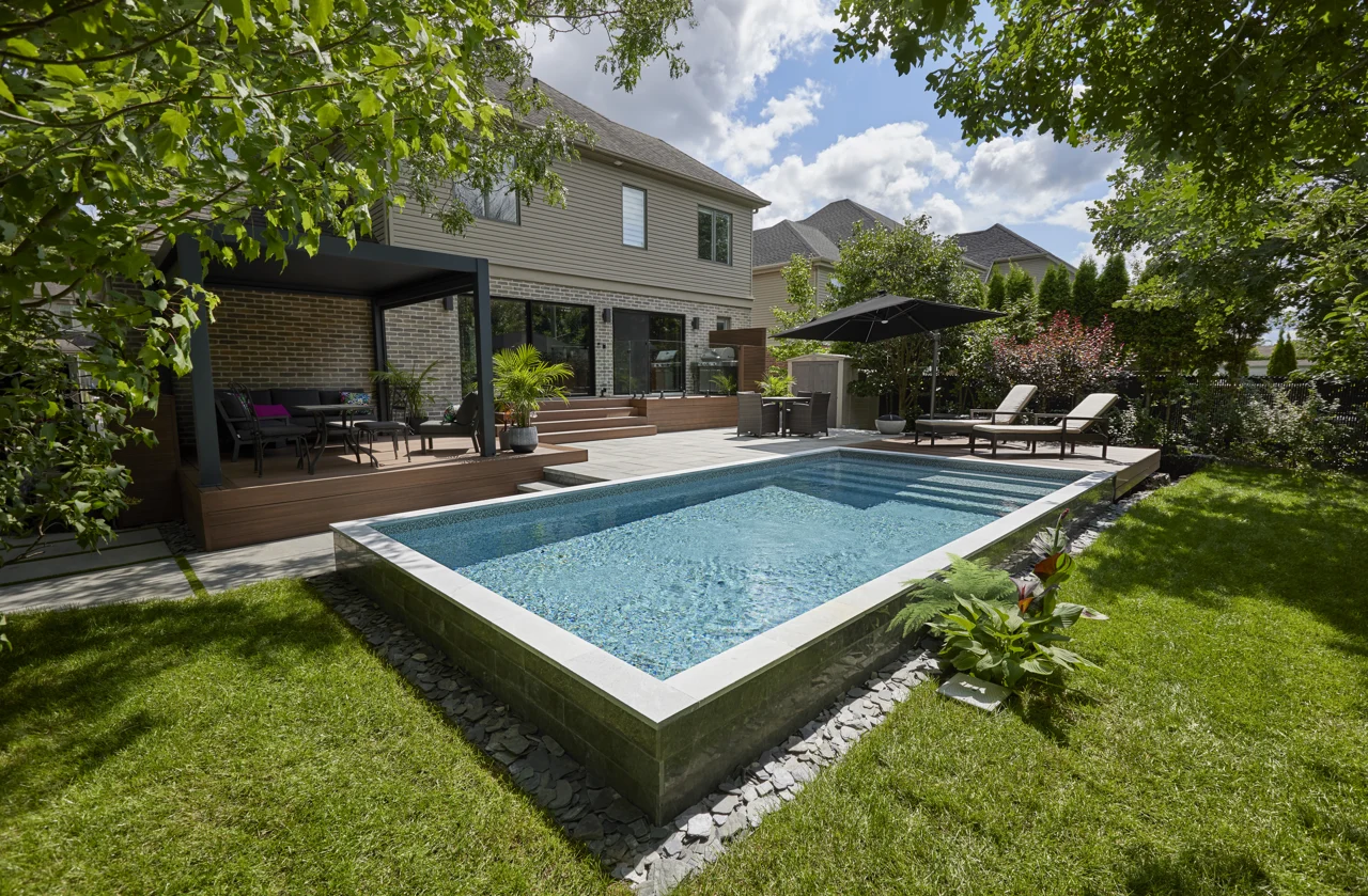 Piscine Europea — Terrain plat